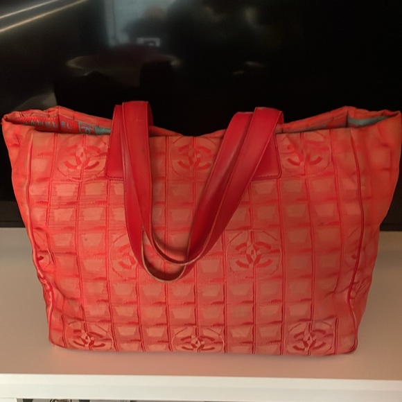❤️ Chanel Traveline Canvas Tote Bag Orange/Red - Picture 2 of 12